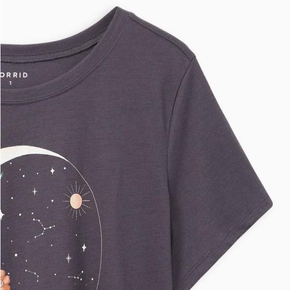 Torrid Everyday Tee - Signature Jersey Floral Moon Gray - Picture 2 of 5